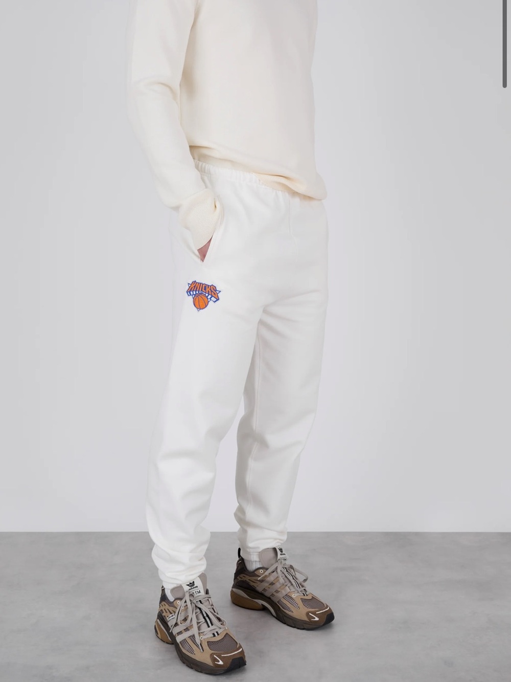 NWT New York or Nowhere New York Knicks White Graphic Sweatpants Size Small